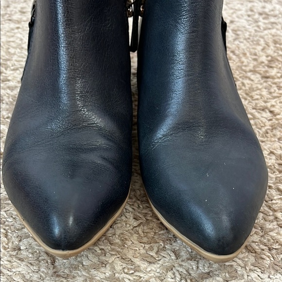 Bueno Footwear Vale Leather Black Minimal Ankle Boots - Size 38 EU 7 US - Picture 5 of 16